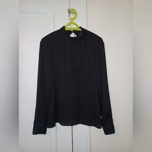 BANANA REPUBLIC TOP WITH NECKLINE DETAILS IN BLACK